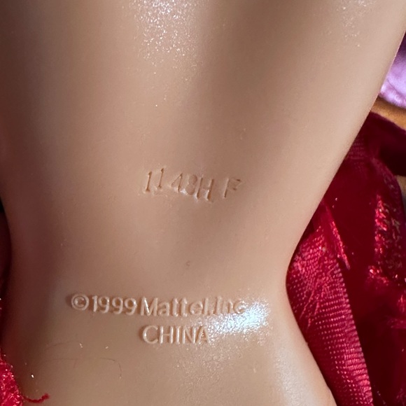 Mattel Barbies Set of 4 with Evening Gowns Mixed Set - Picture 16 of 16